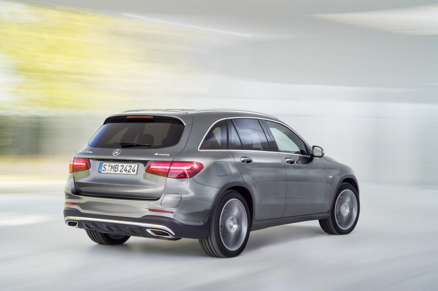  Mercedes-Benz GLC350 e 4Matic 2015 года  (фото 11 из 30)